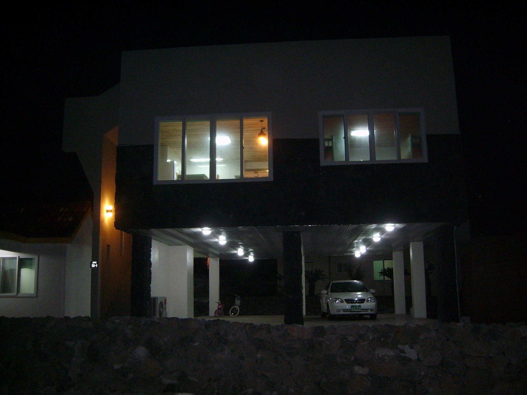 Be Road House Hotel Чеджу Екстериор снимка
